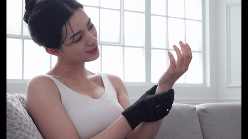 gants-electrostimulation-ems-1-zone-massage-poignet-noir-rewears Gants de massage par électrostimulation EMS différentes zones