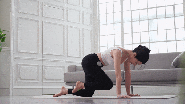 utilisation-short-femme-electrostimulation-ems-rewears-exercice